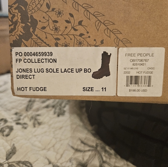 Jones Lug Sole Lace Up Boots Free People - Picture 7 of 7